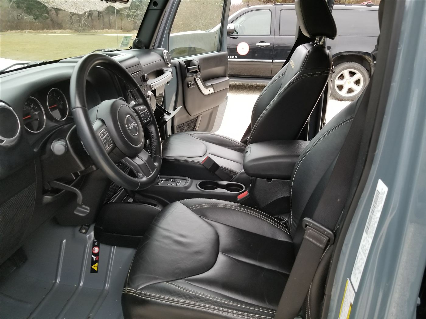 Jeep interior spotless after a full mold remediation